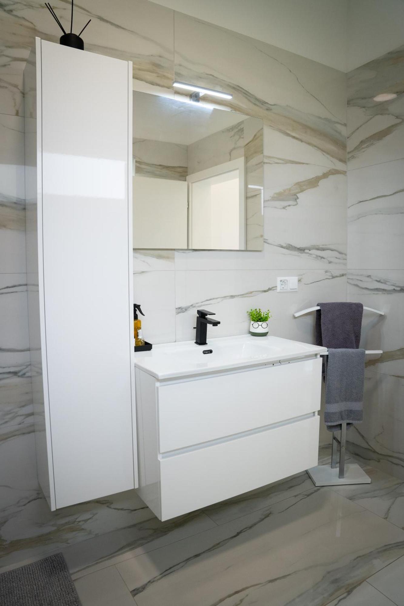 Apartment Una Laguna Bihać Exteriör bild
