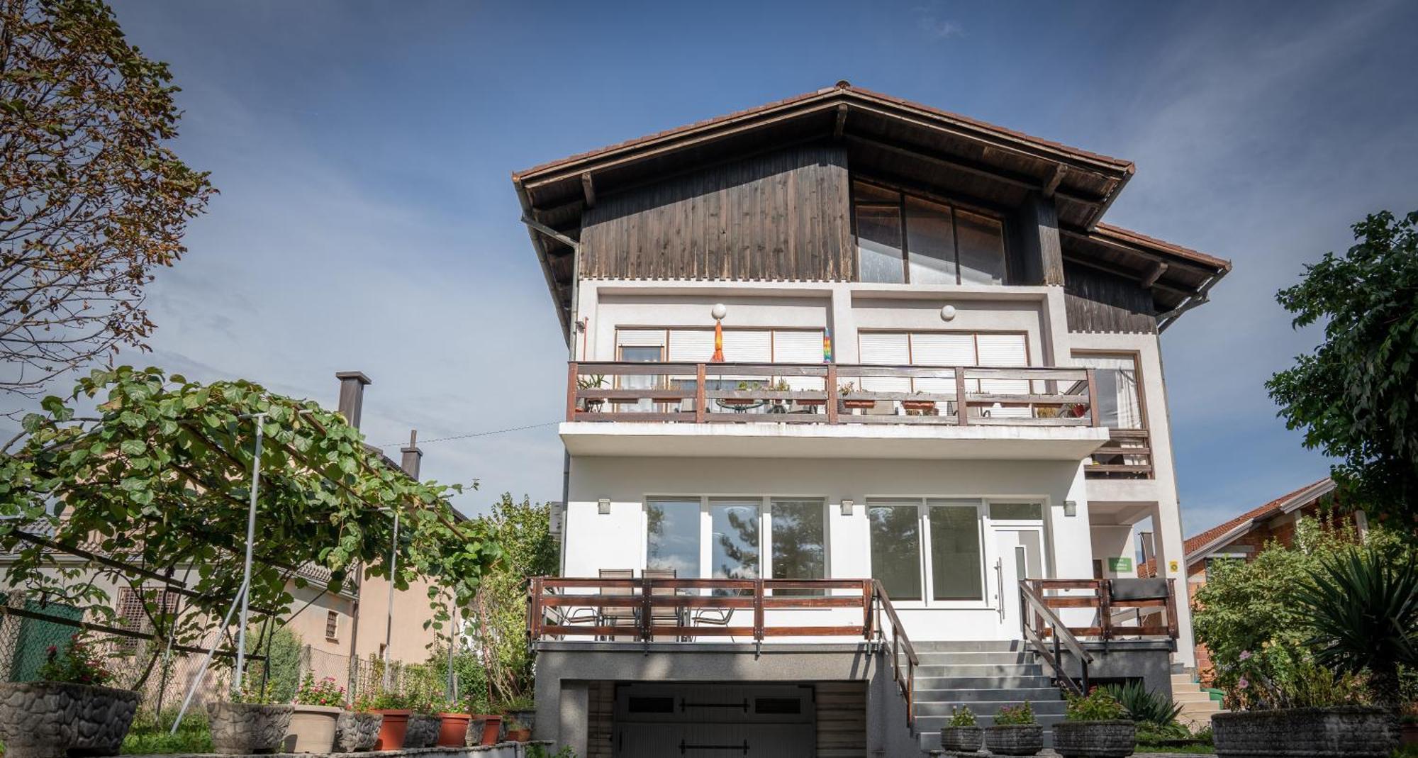 Apartment Una Laguna Bihać Exteriör bild